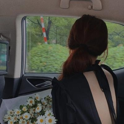 海外留学实拍：超模之女晒豪宅名表，学校展开调查